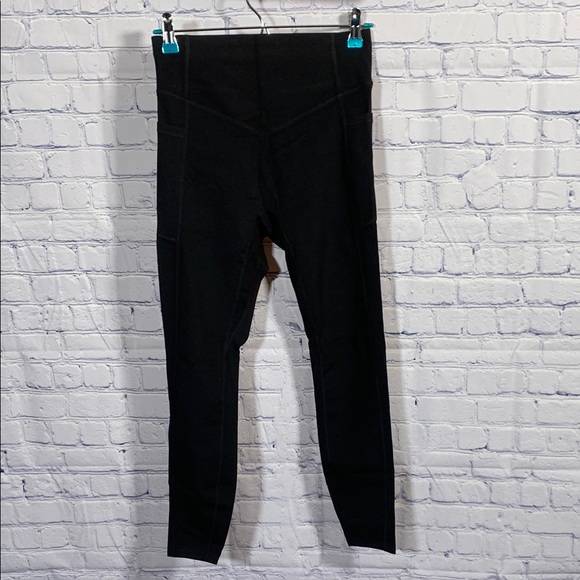HALARA Pants - Halara UltraSculpt SoCinched High Waisted Capri Leggings Black Sz M Athleisure